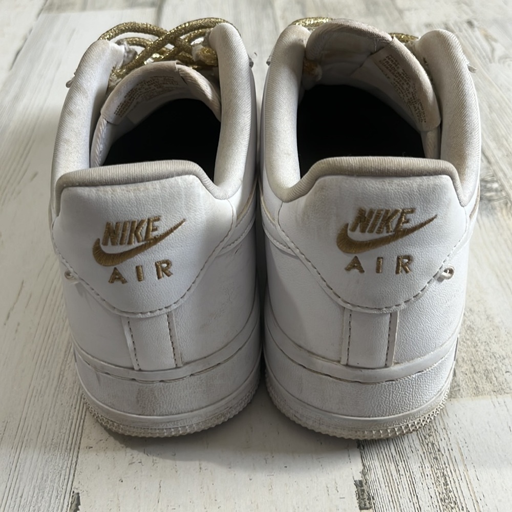 Nike AirForce Ones Size 8.5 - Picture 5 of 10